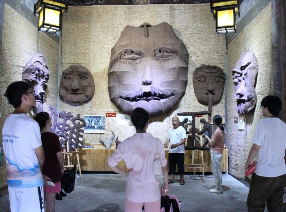 问鼎在线开展“三下乡”社会实践活动 助推非遗“湘货”出海_fororder_图片2